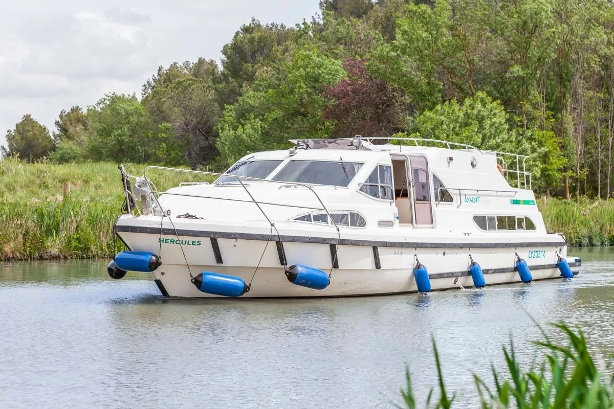 Explore Fürstenberg-Havel on a 12.95m Rental House Boat