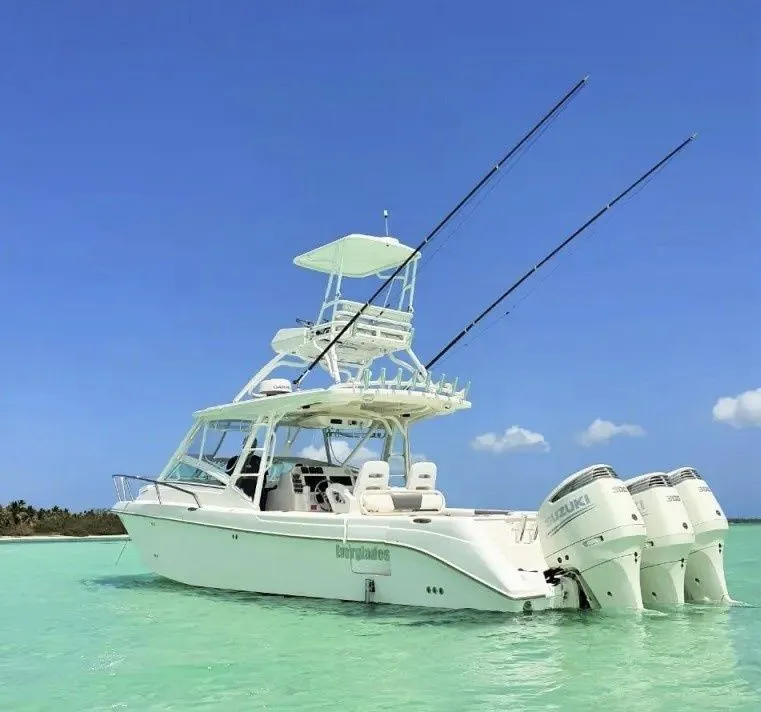 Rent a 10.67m Boat in La Romana