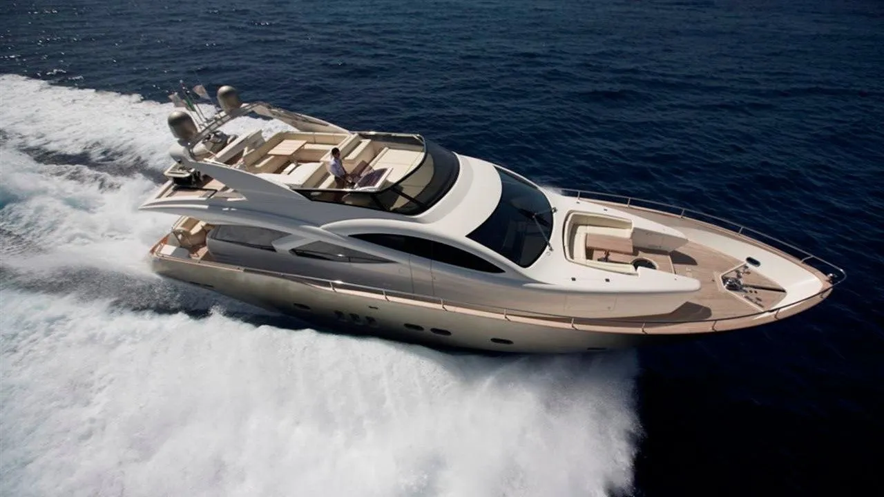 24m Split Motor Yacht Hire