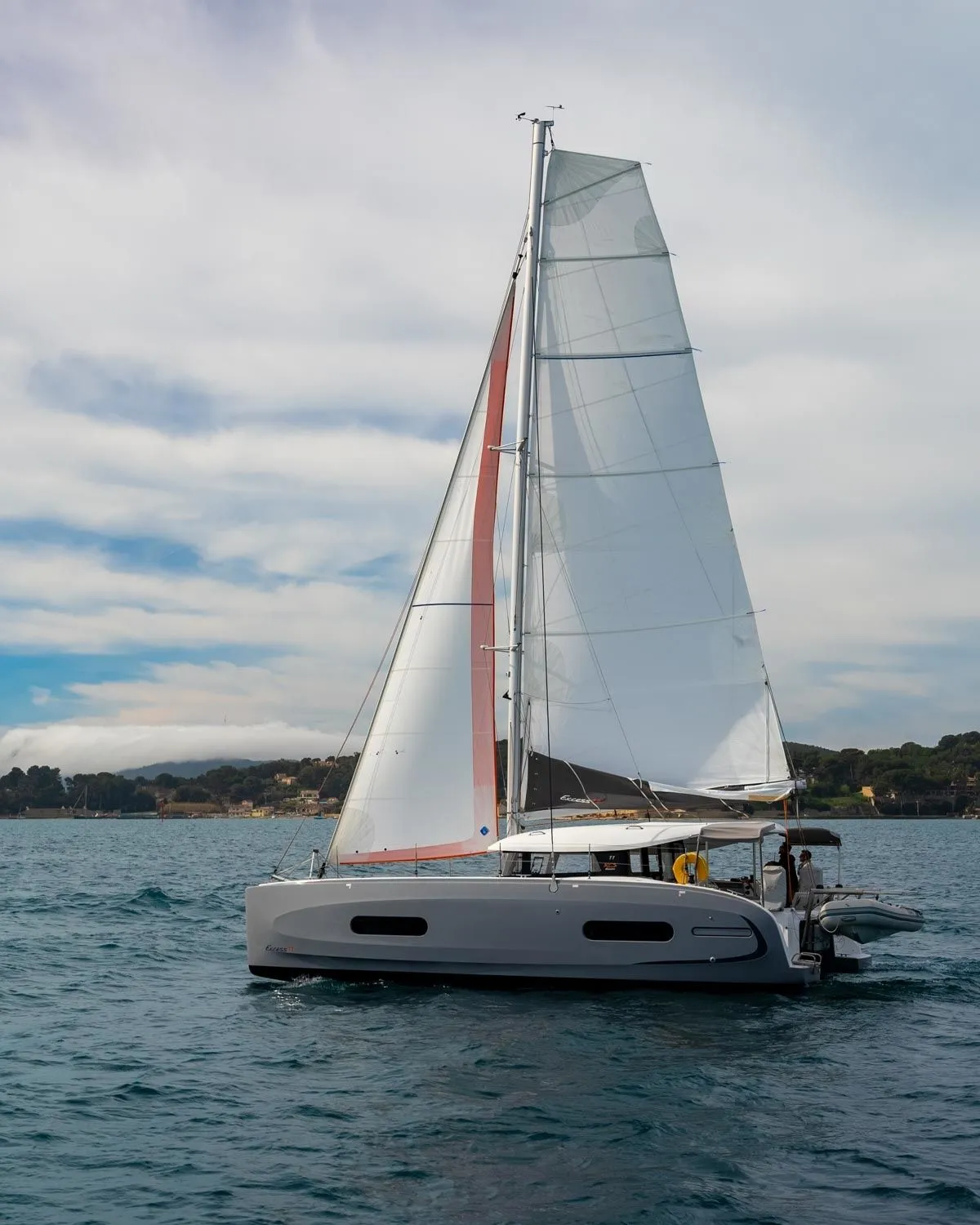 Lom Charter Boat