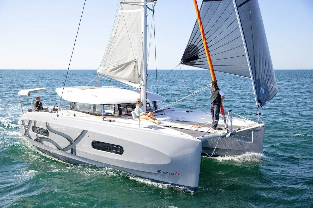 Charter a 11.33m 4 Cabin Catamaran in Toulon