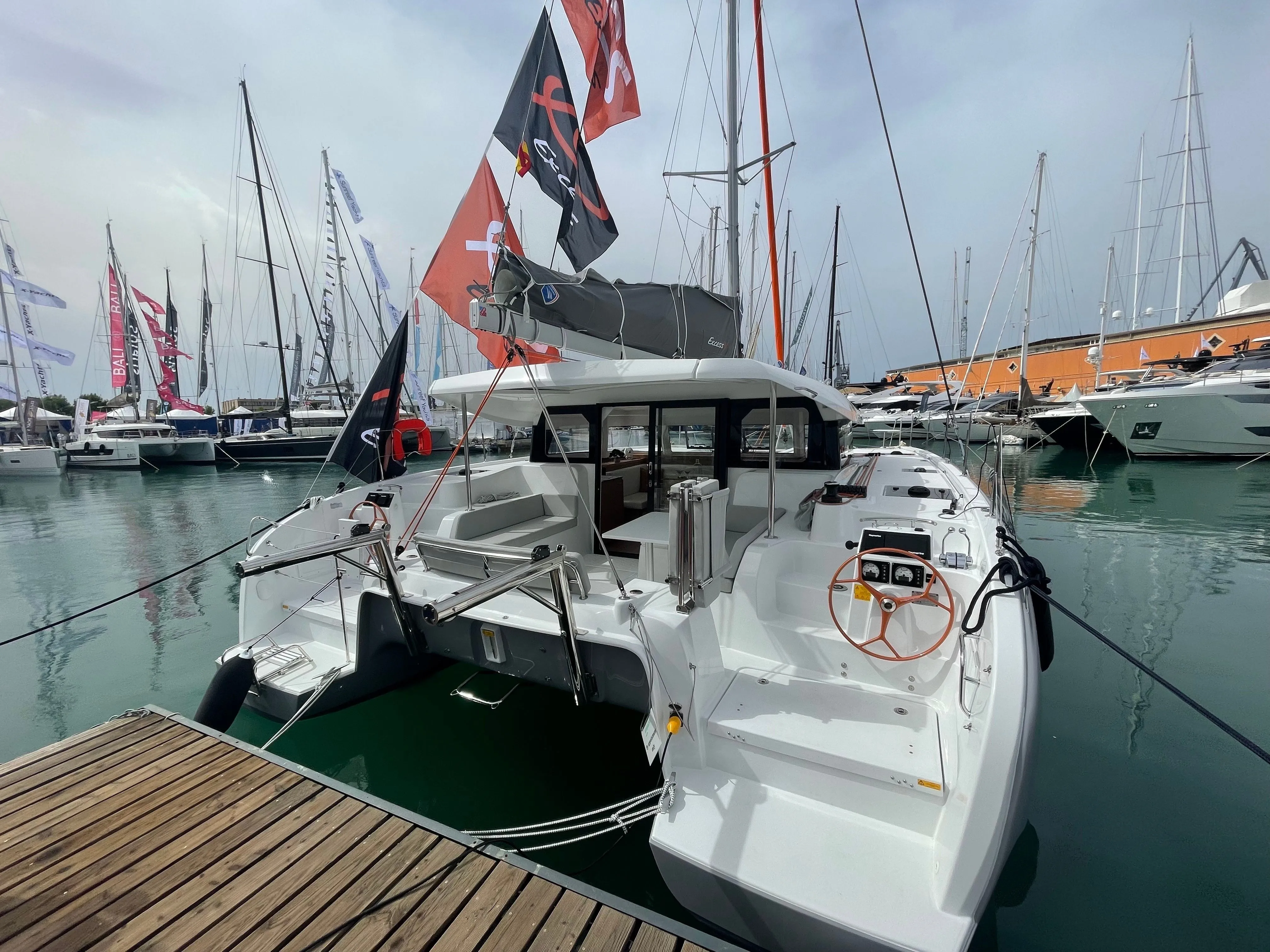 Charter a 11.33m Catamaran in San Miguel de Abona