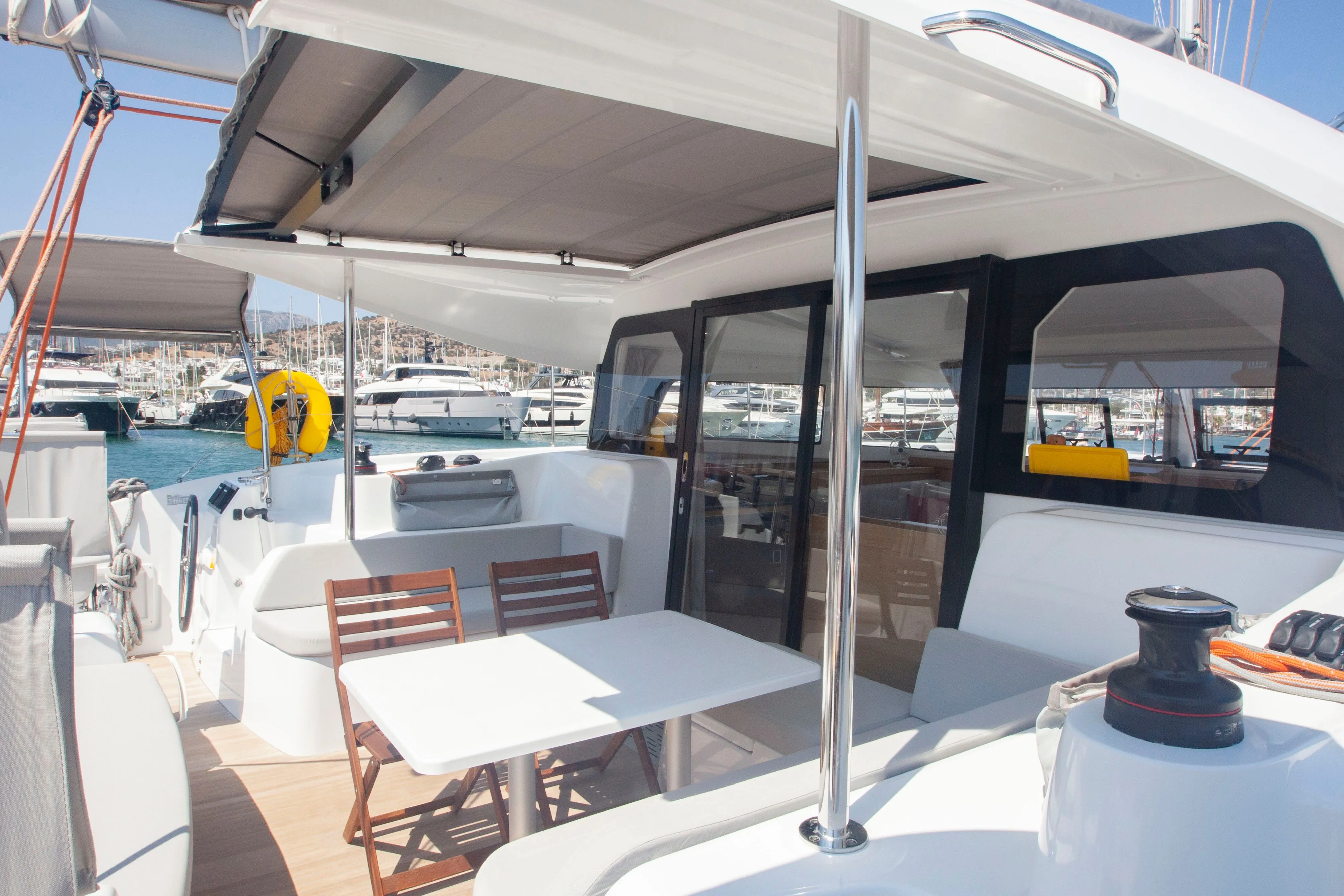 Whispering Breeze Kiralık Teknesi - 5