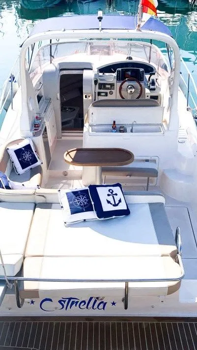 Estrella Charter Boat