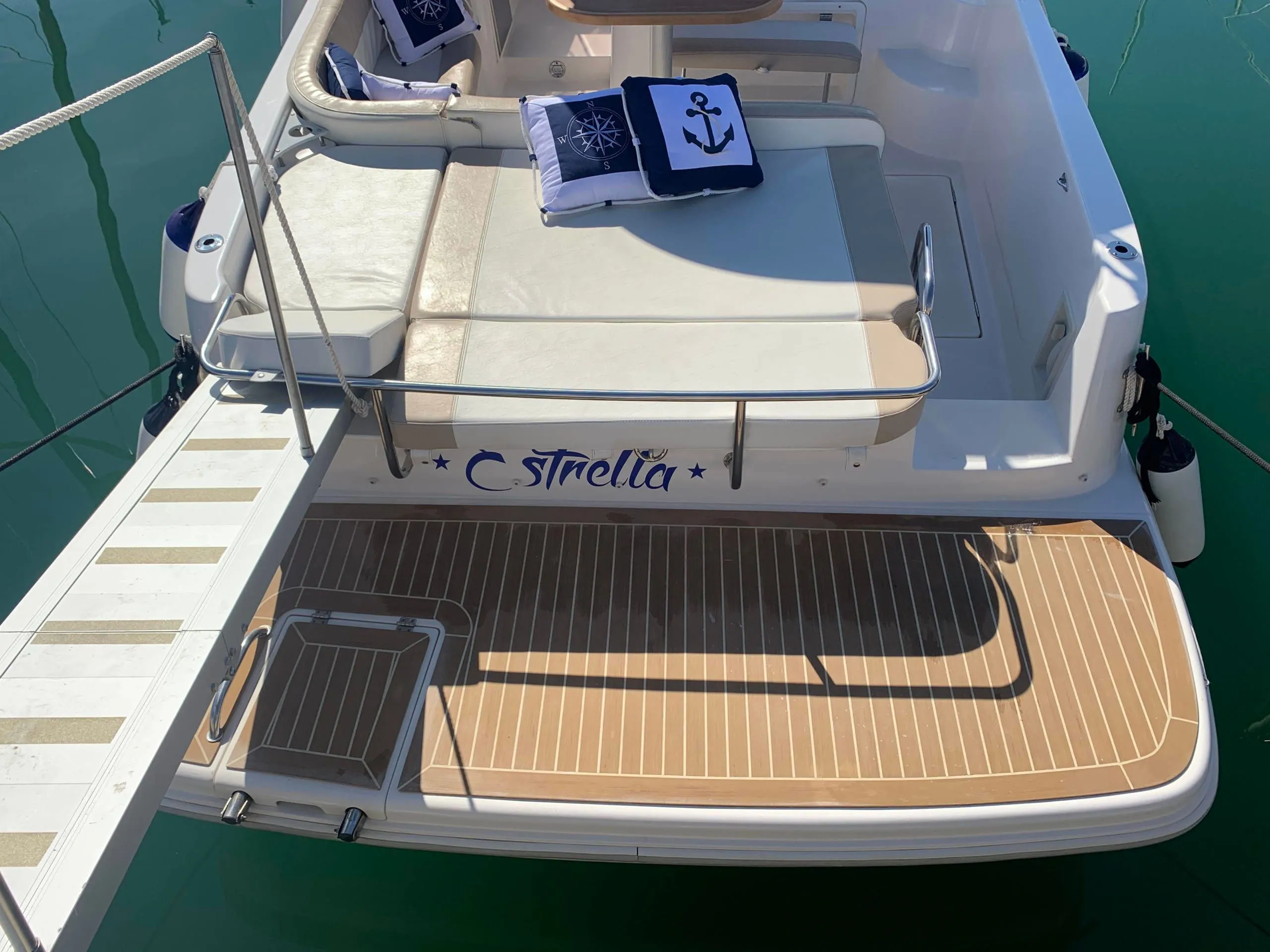 Charter a 7.49m Faeton 29 Scape Motor Yacht in Denia