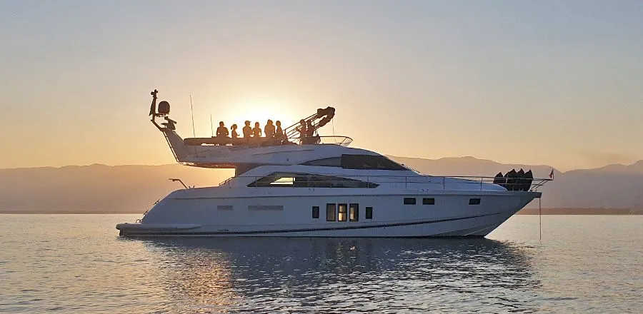 Rent a 18.87m Fairline 60 Motor Yacht in Guarujá