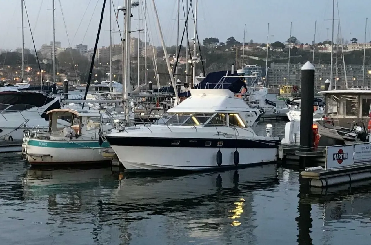 9.18m Porto Motor Yacht Hire