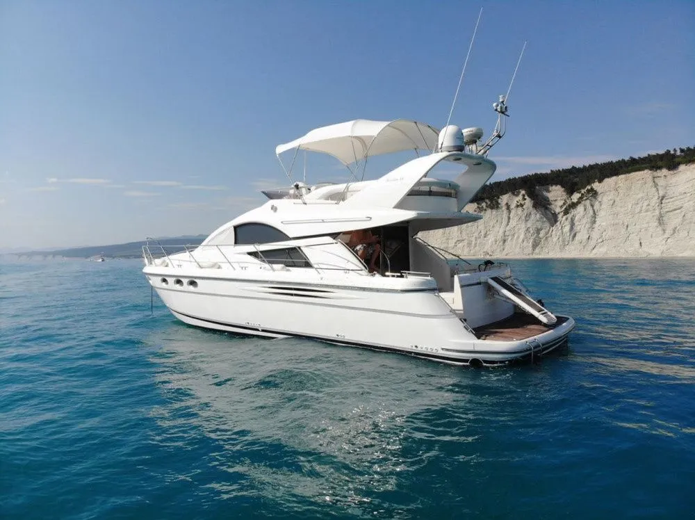 Rent a 15.25m Motor Yacht Fairline Phantom 46 in Gelendzhik