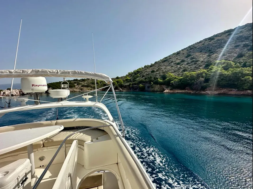 Rent a 15.8m 3 Cabin Motor Yacht in Glyfáda