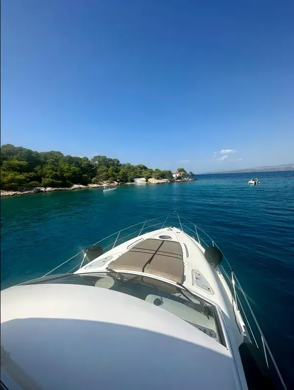 Amilla Charter Boat