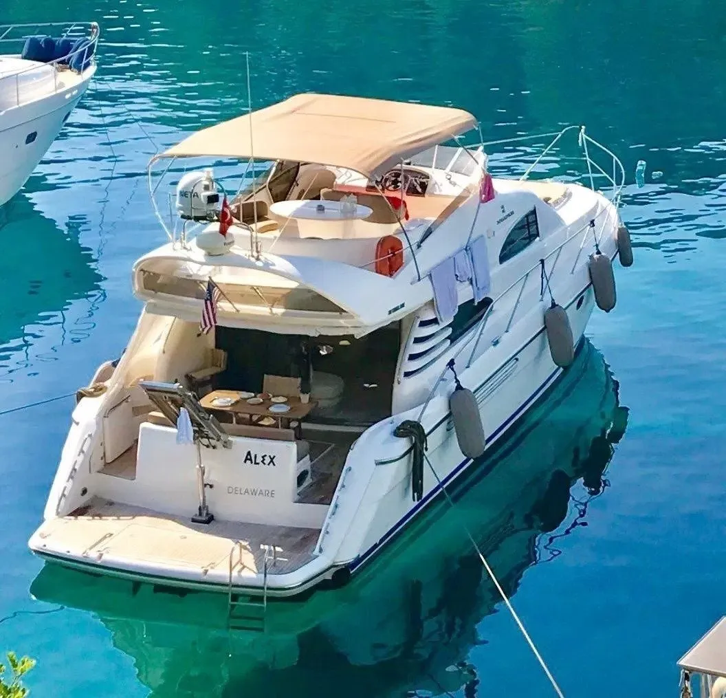 Alex Charterboot - 3