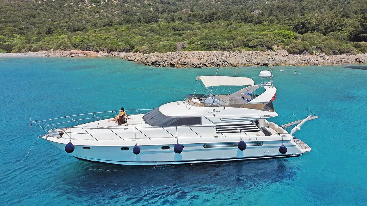 Boot - Charter a 20m Motor Yacht in Bodrum