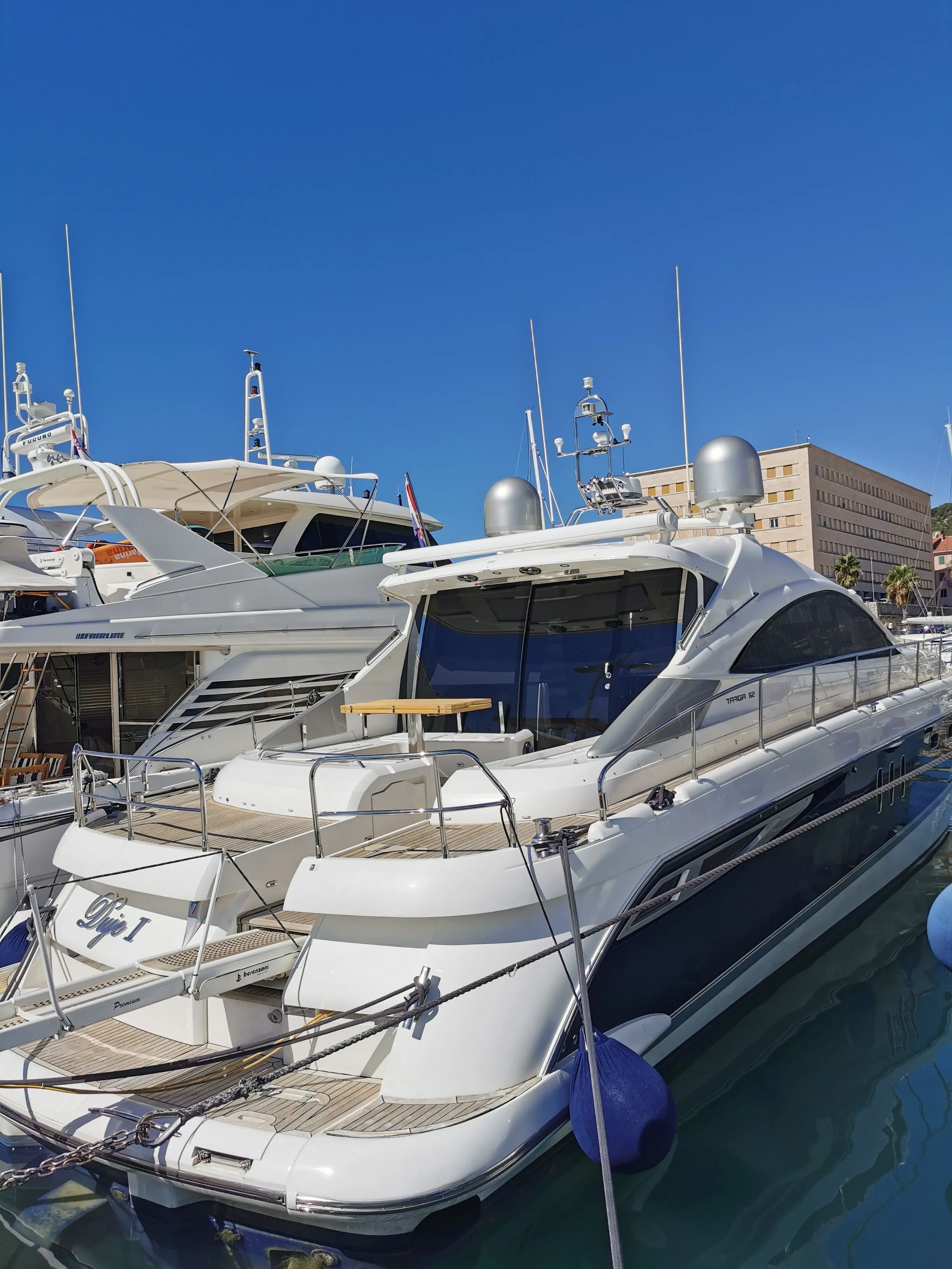 Чартер Duje 1 - 4