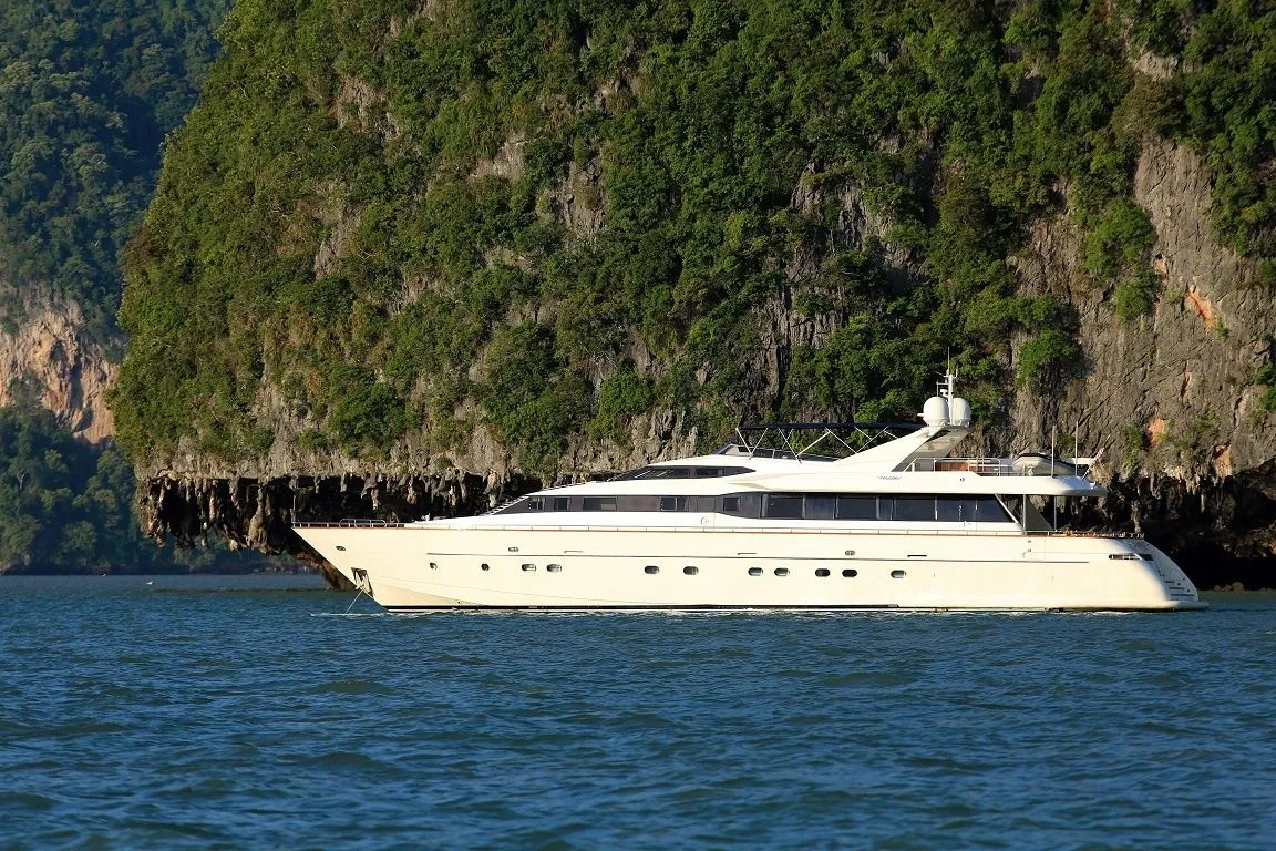 Pa Klok Kiralık 5 Kabinli 32.5m Motoryat