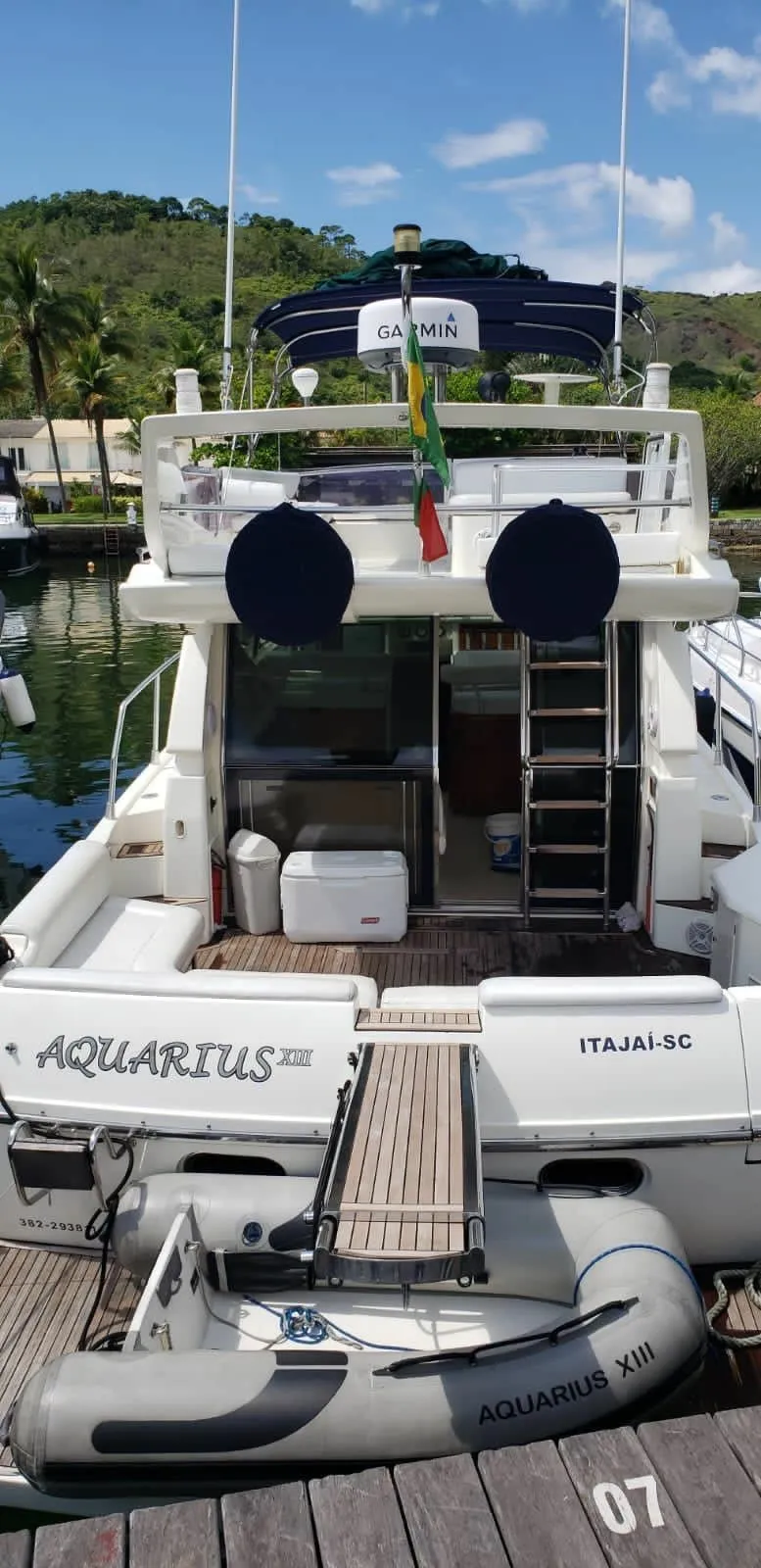 Aquarius 3 Charter Boat