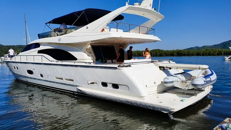Rent a 22.6m Ferretti 44 Motor Yacht in Guarujá