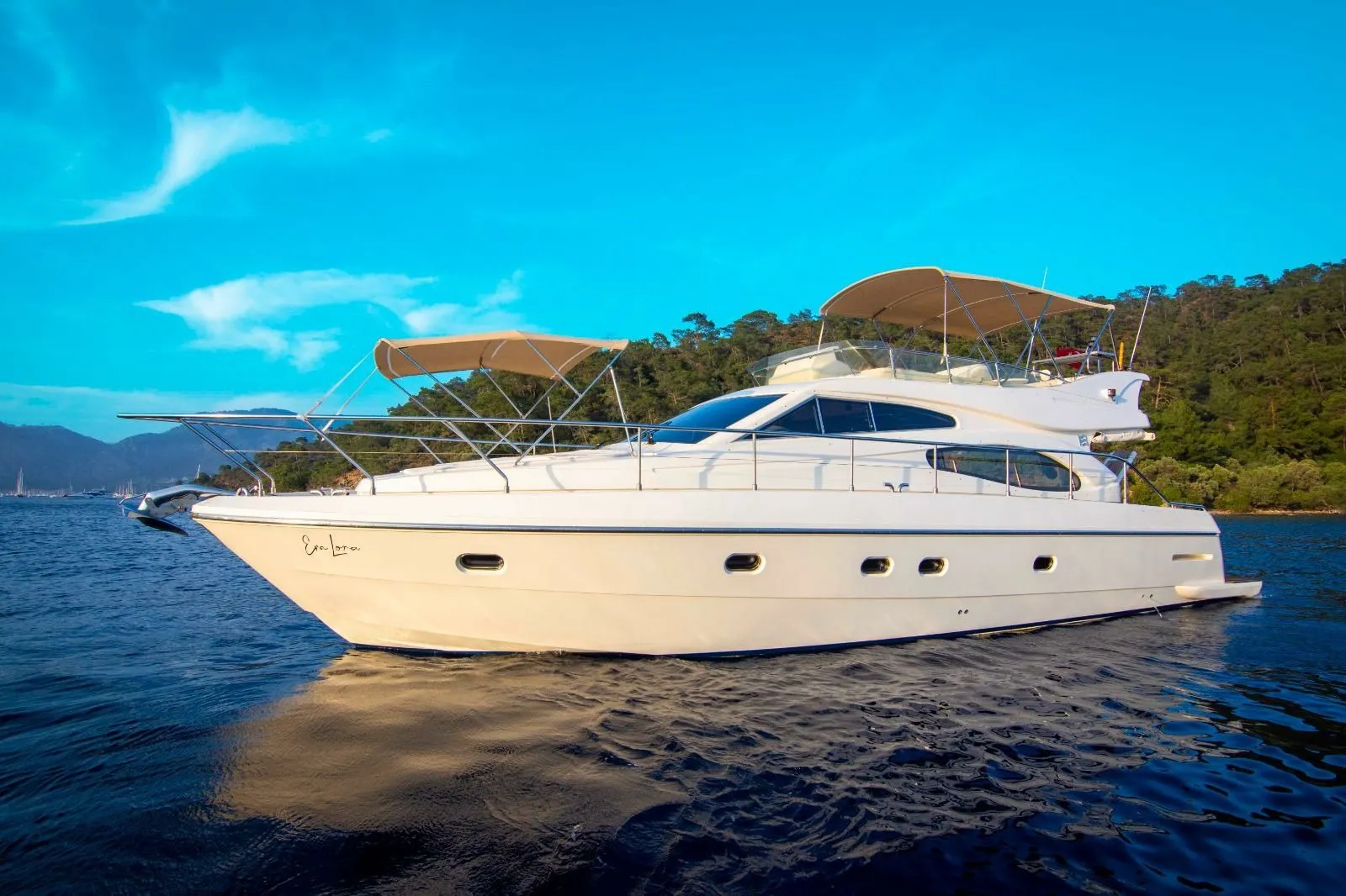 Eva Lora Charterboot - 3