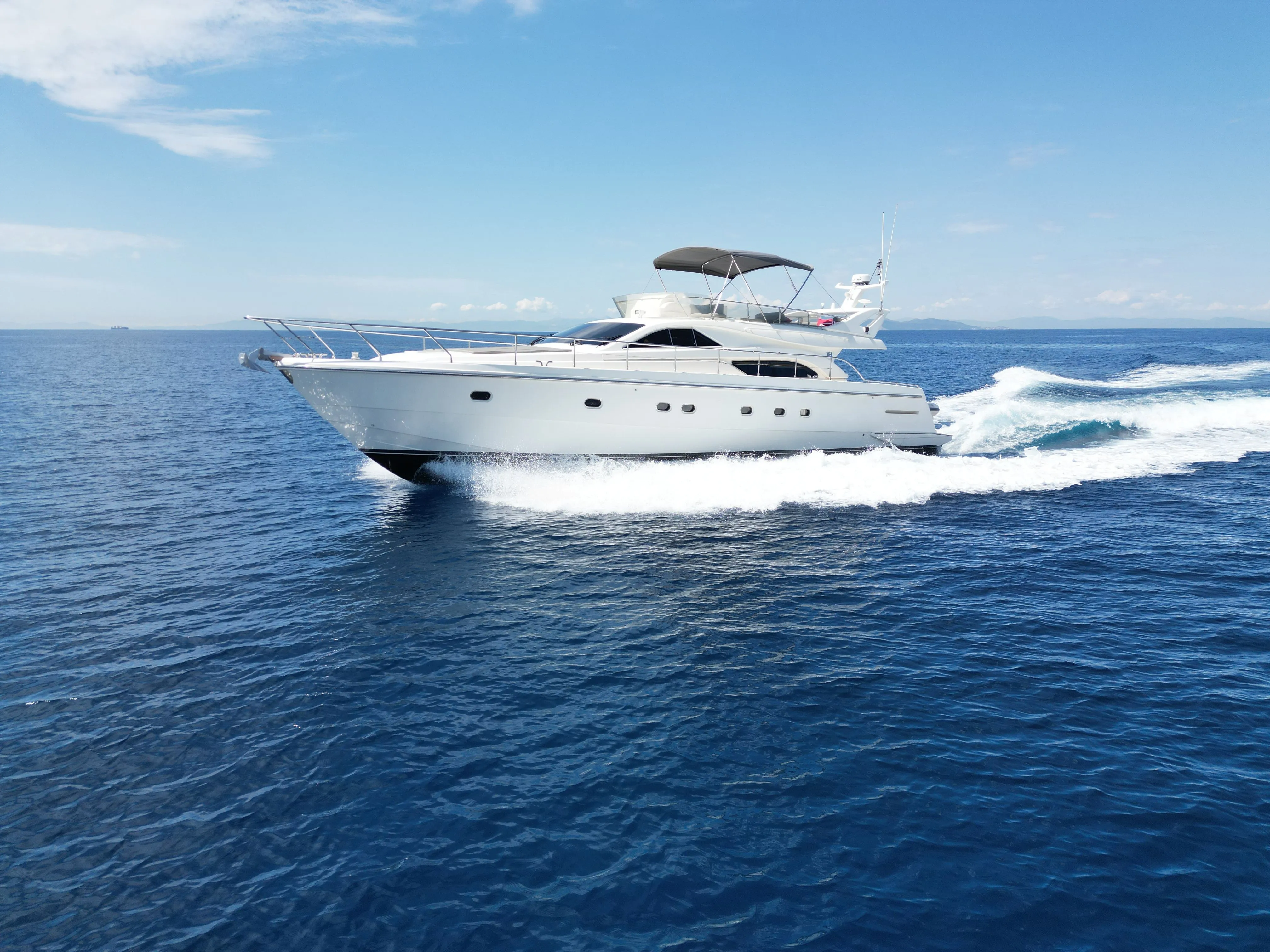 Charter a 17m Motor Yacht in Glyfáda