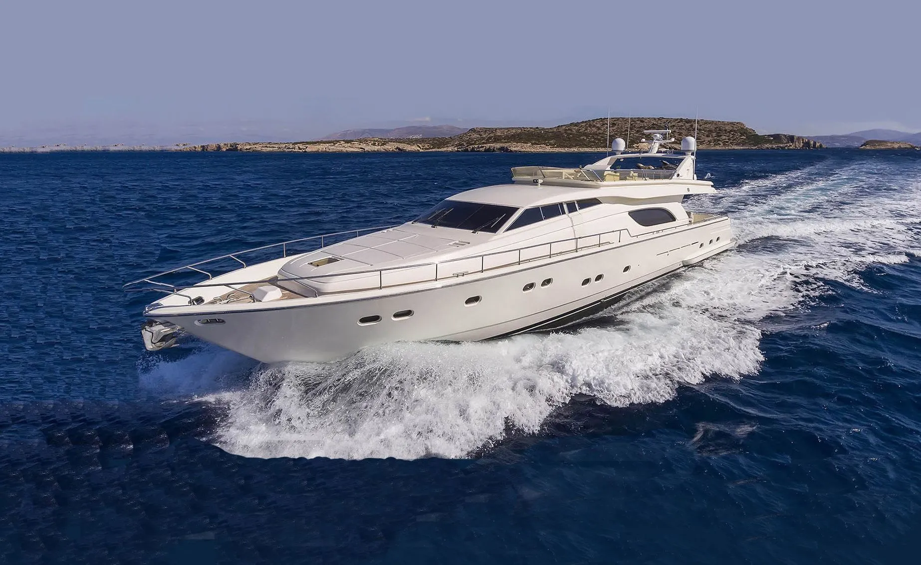 Rent a 23.98m Ferretti 80 Motor Yacht in Gouvia