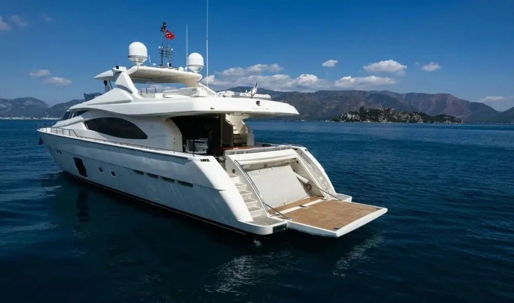 Day Dream Charter Boat