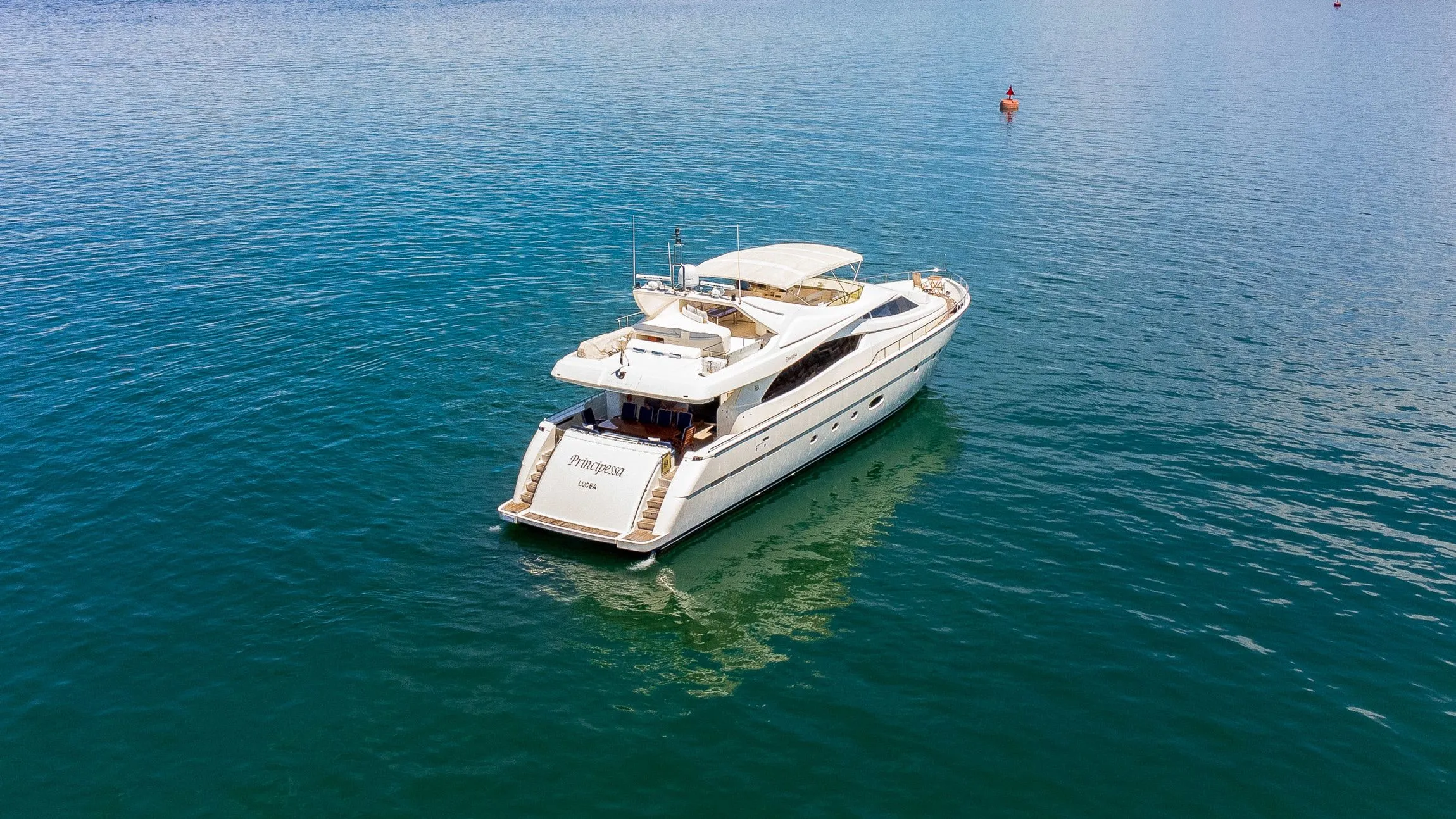 Rent a 27m Ferretti 880 Motor Yacht in La Paz