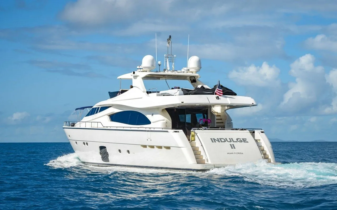 Rent a 26.8m Boat in Saint Thomas