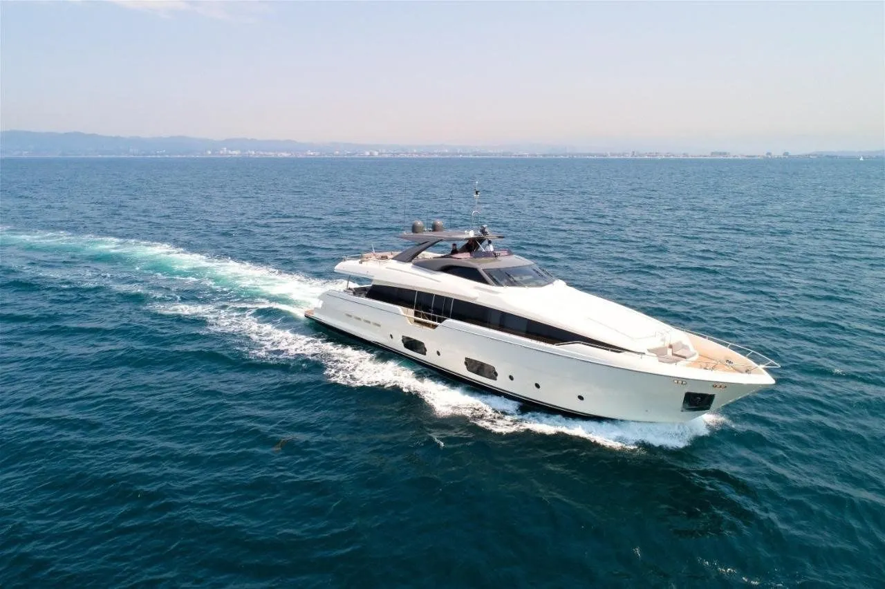 Lontano Charter Boat - 4