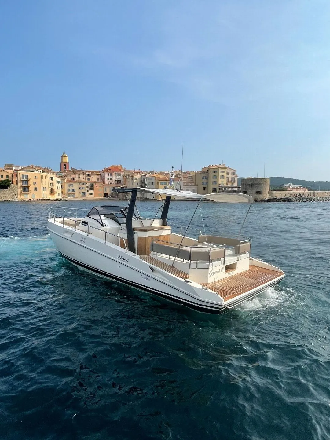 Gayaneh 3 Charter Boat