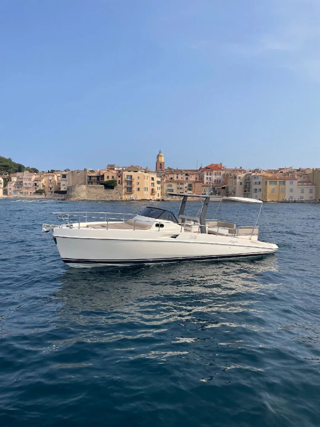 Rent a 10.4m Fiart 33 in Grimaud
