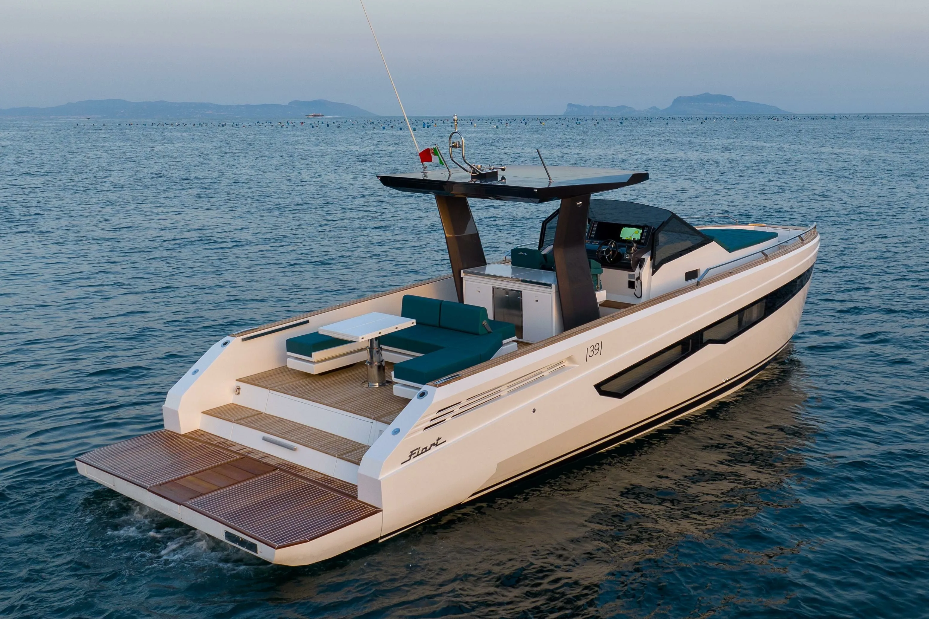 12.61m Saint-Laurent-du-Var Boat Hire