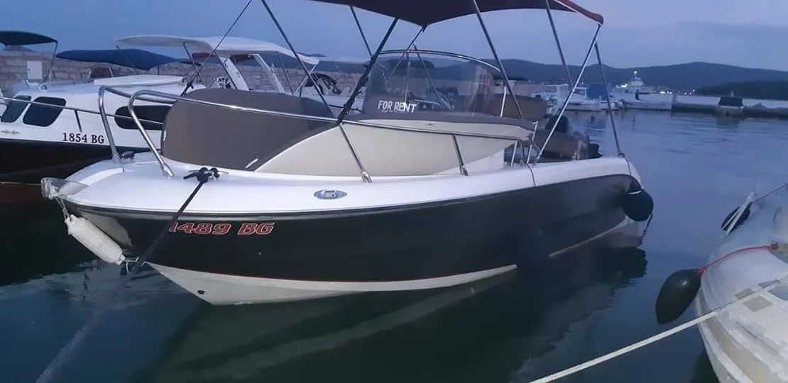 Explore Biograd na Moru on a 6m Fisher 20 Motor Boat Rental