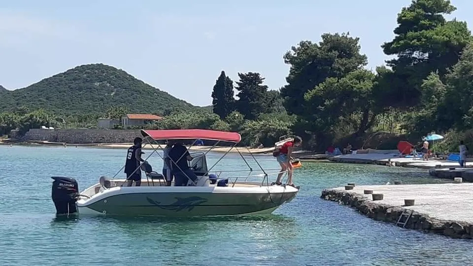 No Name Charter Boat