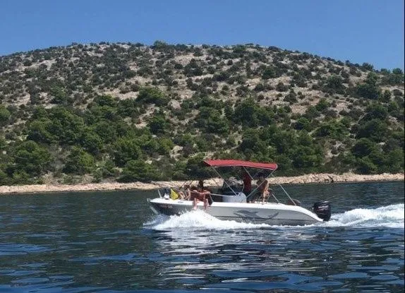Explore Biograd na Moru on a 6m Fisher 20 Motor Boat Rental