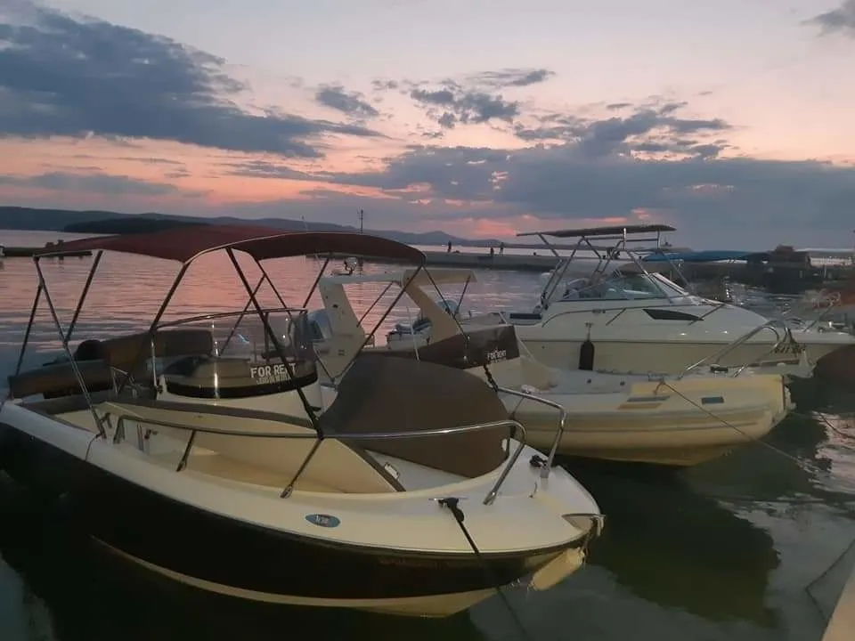 Explore Biograd na Moru on a 6m Fisher 20 Motor Boat Rental