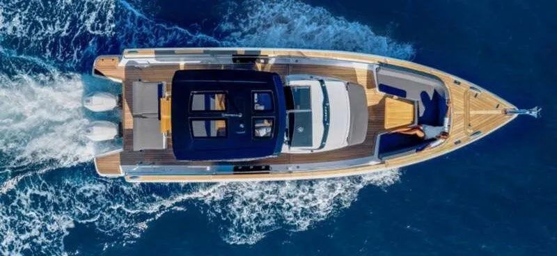 Yaloou Fun Charter Boat