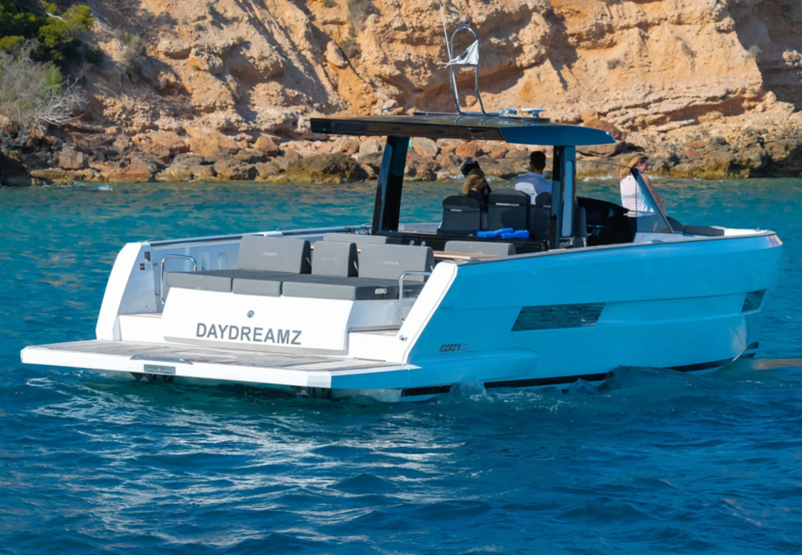 Boot - Rent a 13.45m 2 Cabin Motor Yacht in Palma de Mallorca