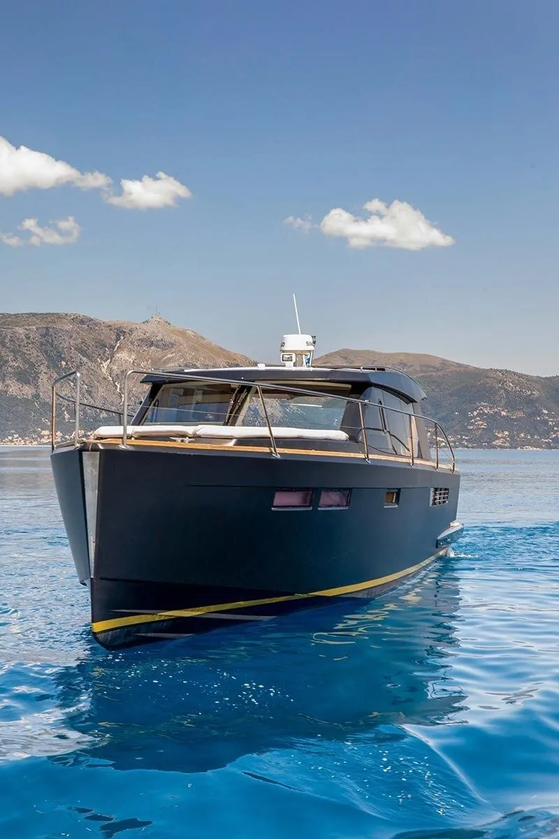 Shine 3 Charter Boat