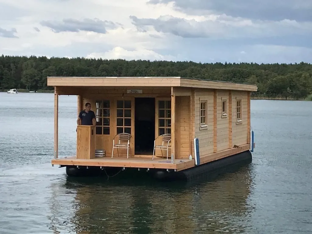 10m Rheinsberg House Boat Hire