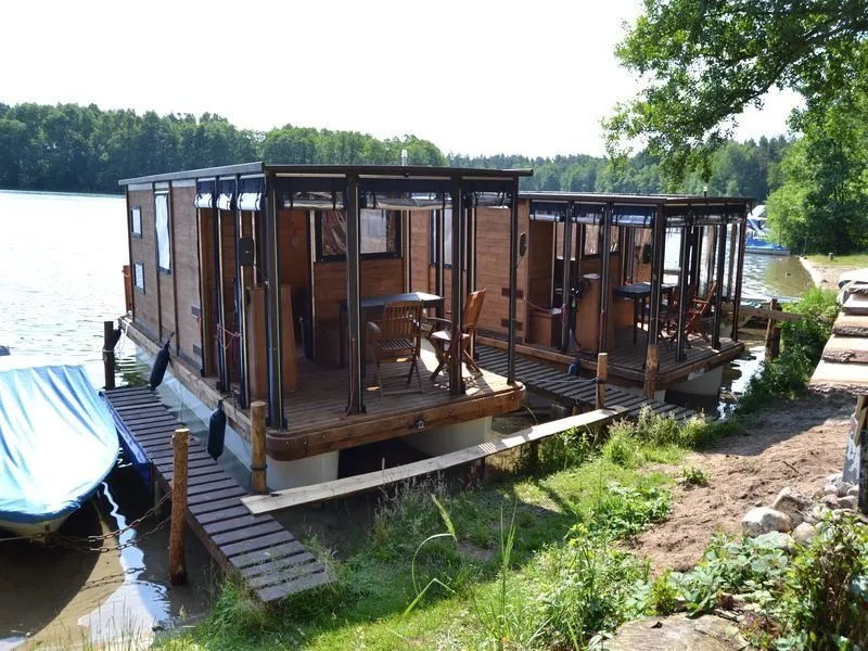 Charter a 7.5m Boat in Rheinsberg