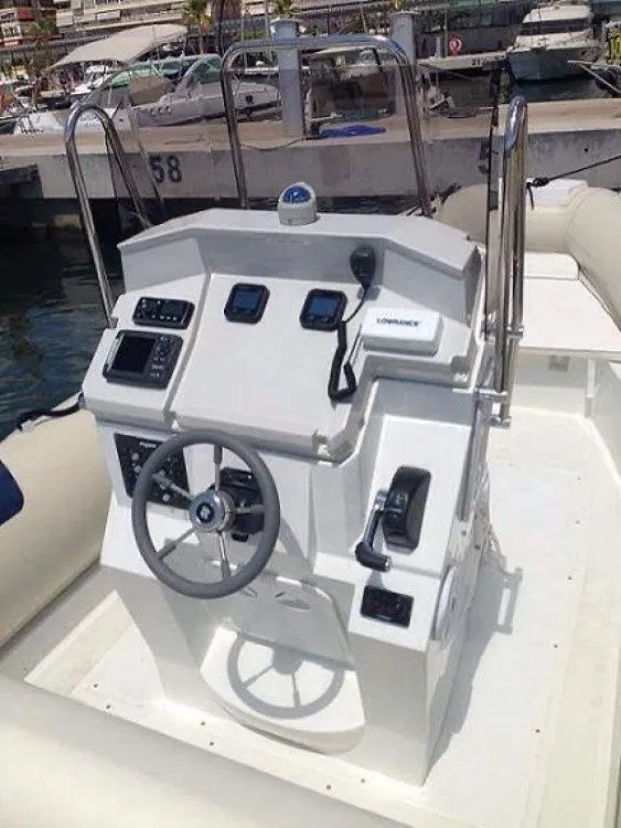 Santa Pola 7.99m Kiralık Motorlu Tekne
