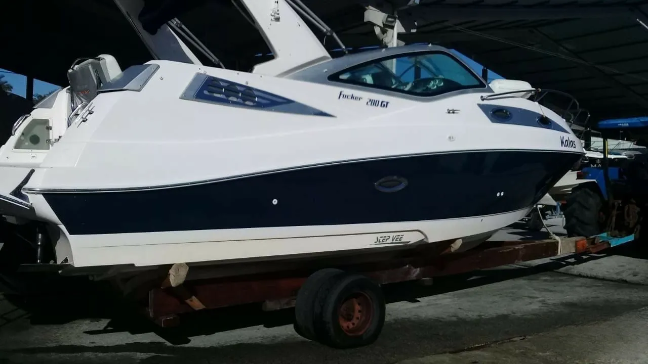 8.58m Trapiche de Canasvieiras Motor Yacht Hire