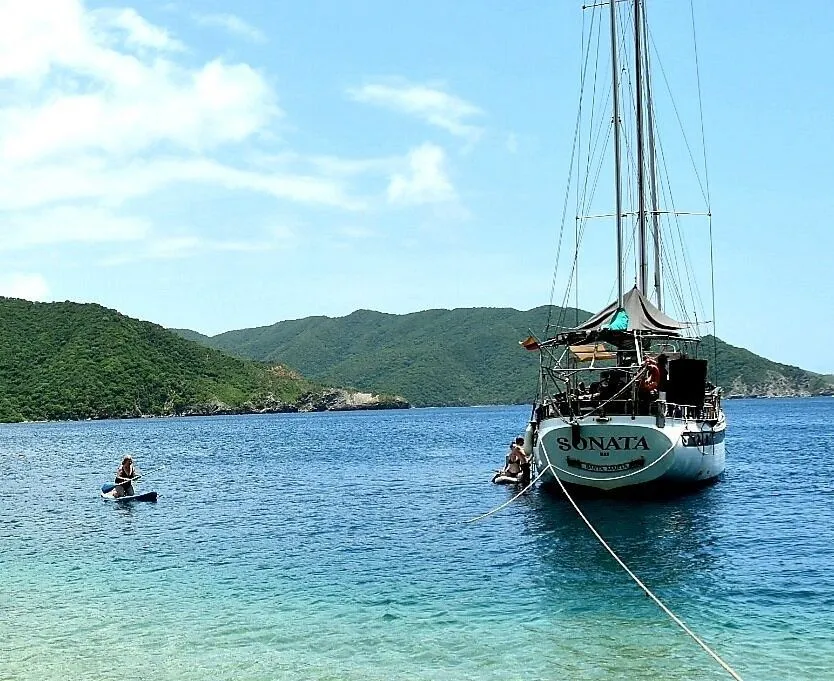 Explore Santa Marta on a 17.7m Rental Sailing Yacht Formosa 51