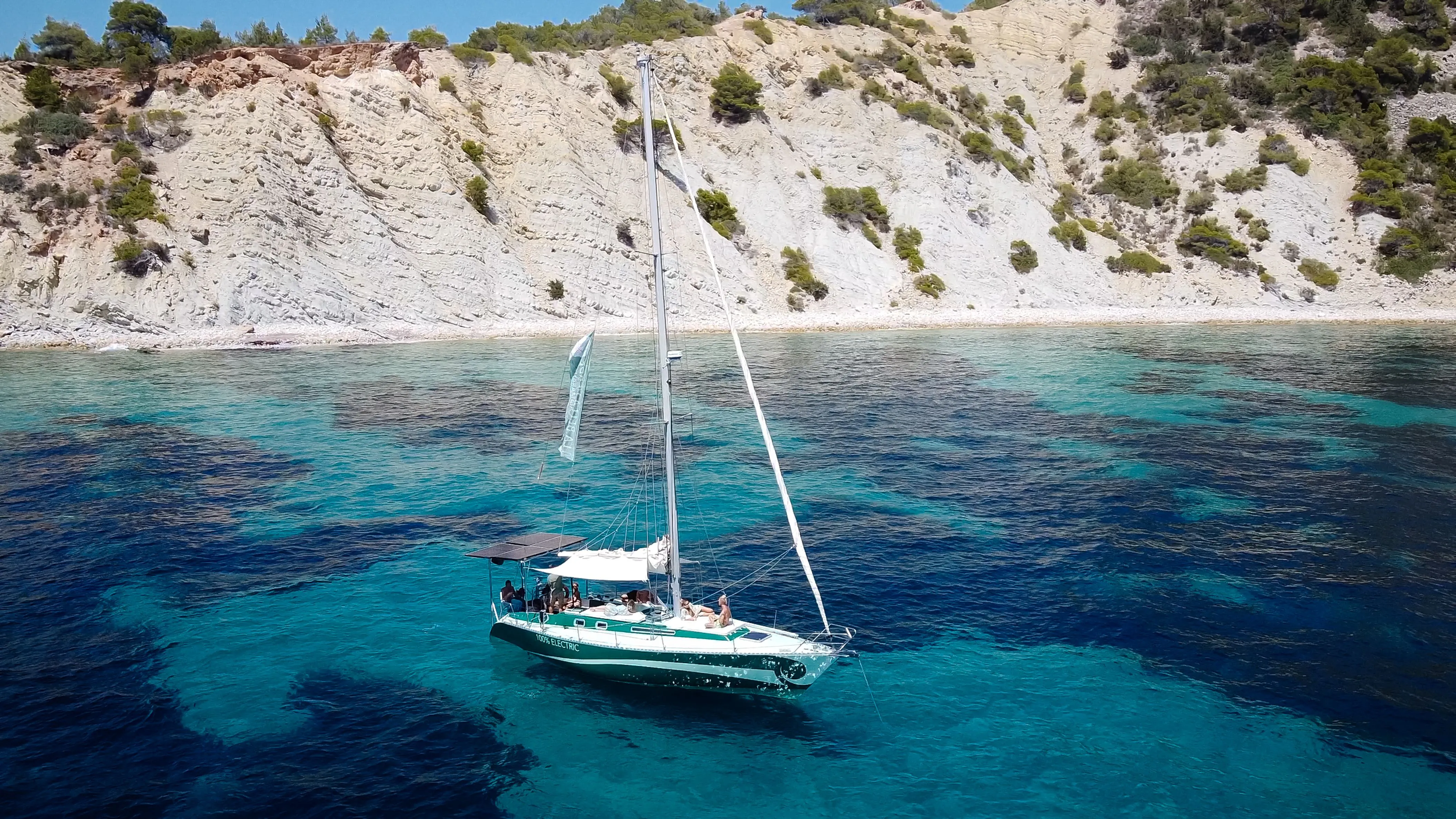 Boot - Explore Sant Antoni de Portmany on a 12.5m Rental Sailing Yacht Fortuna 40