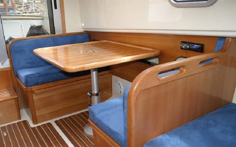 Rent a 8.54m Motor Boat in Novi Vinodolski