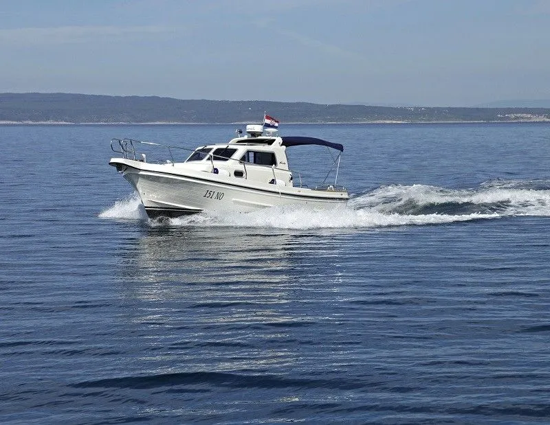 Rent a 8.54m Motor Boat in Novi Vinodolski