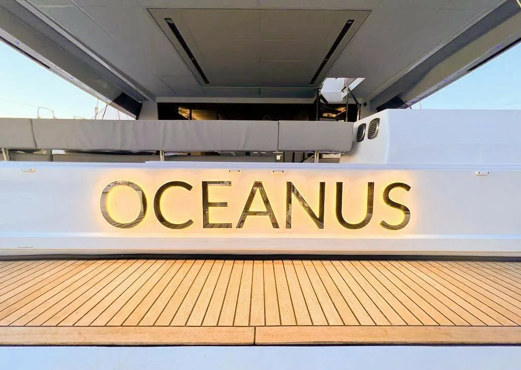 Oceanus Charter Boat
