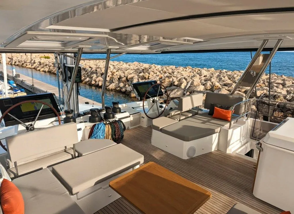 Oceanus Charter Boat