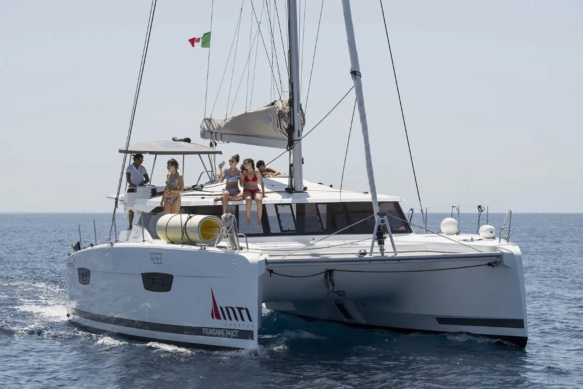 Rent a 12.58m Boat in Marsala