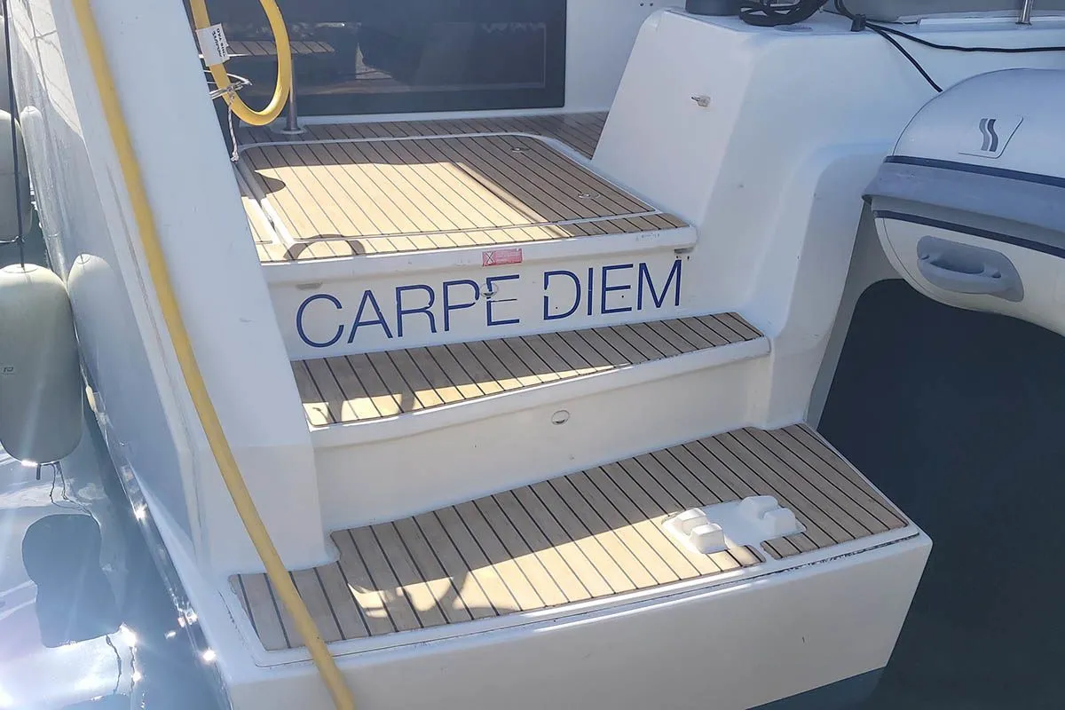 Carpe Diem Charter Boat