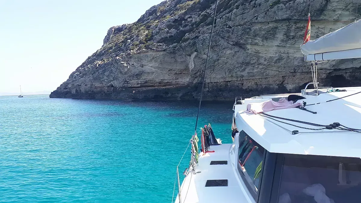 Libertad 7 Charterboot - 5